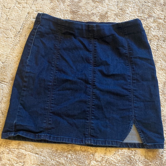 Free people denim skirt size small, elastic waist band - Picture 1 of 3
